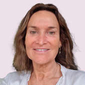 Carolina Arrau O., Secretaria